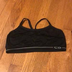 Black sports bra